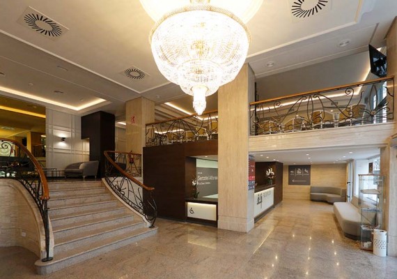 El Rock Imperium Fest desborda las previsiones y hoteles y apartamentos cuelgan el cartel de lleno