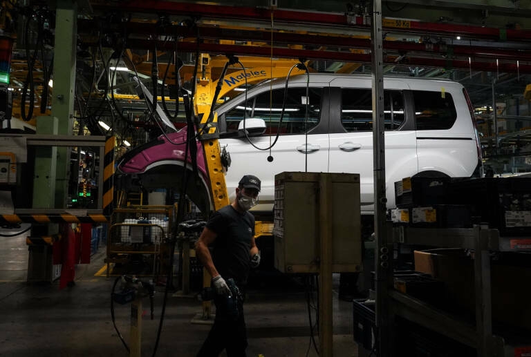 Ford Almussafes cancela la parada del lunes para adaptar el calendario de ERTE al suministro