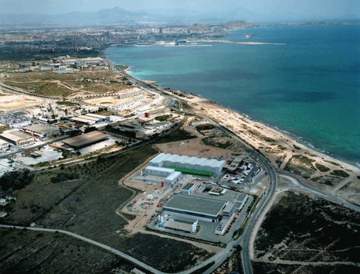 La desaladora de Alicante pagará más por la electricidad aunque se encenderá menos