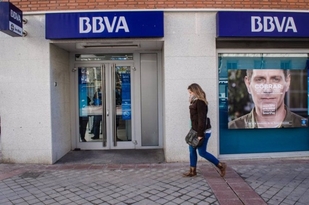  BBVA contratará a 350 gestores para dar apoyo a clientes menos digitalizados en oficinas