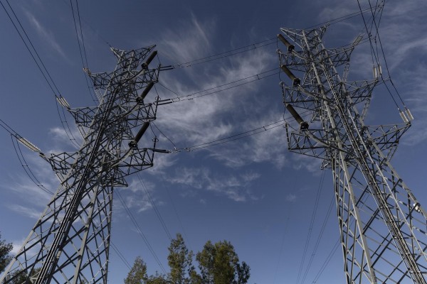 El precio de la luz subirá ligeramente este sábado, hasta los 225,08 euros/MWh