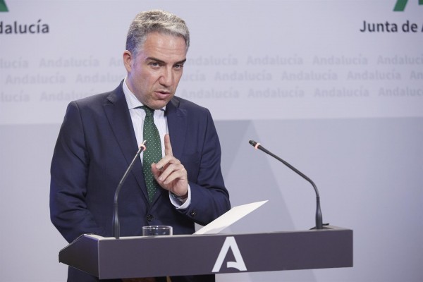 Feijóo elige a Elías Bendodo, mano derecha de Moreno, como coordinador general del PP
