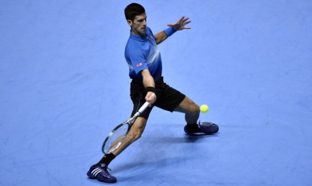 Djokovic barre a Nishikori e inicia su defensa del Masters con victoria
