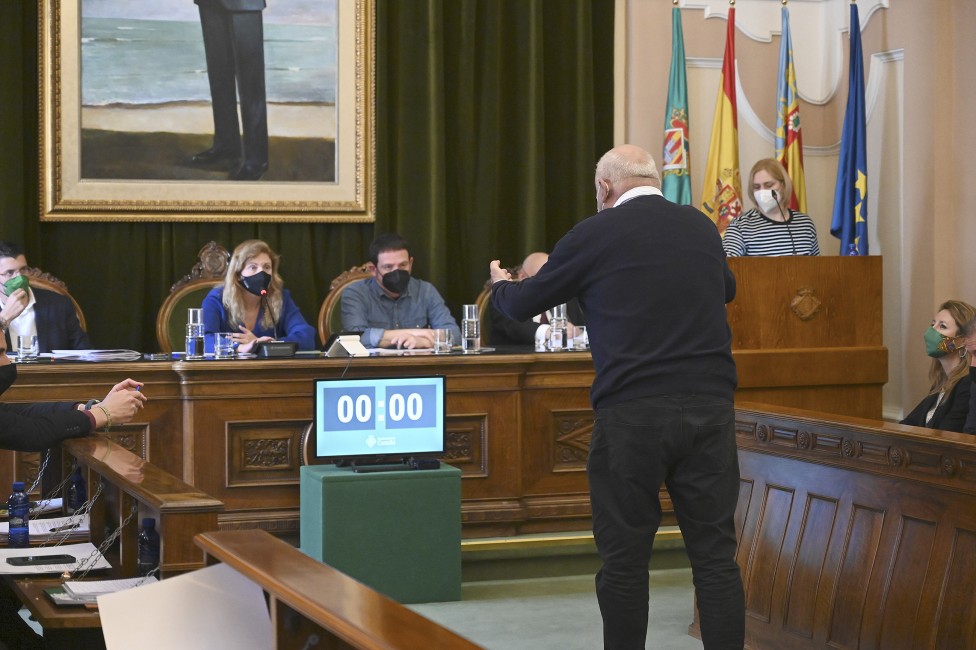El portavoz de Cs, Vicente Vidal, en el momento más tenso del pleno. Foto: AYUNTAMIENTO DE CASTELLÓ - 