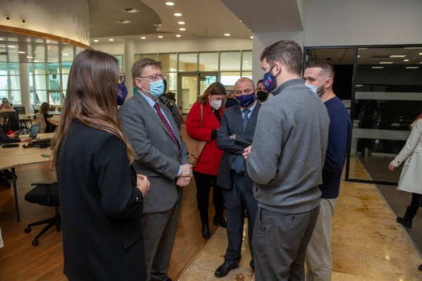 El Consell avalará a las empresas de Ucrania que se instalen en la Comunitat para que sus empleados opten a una vivienda