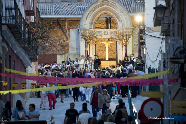 Las Cruces de Mayo vuelven a las calles de Cartagena tras años de ausencia y reprogramación