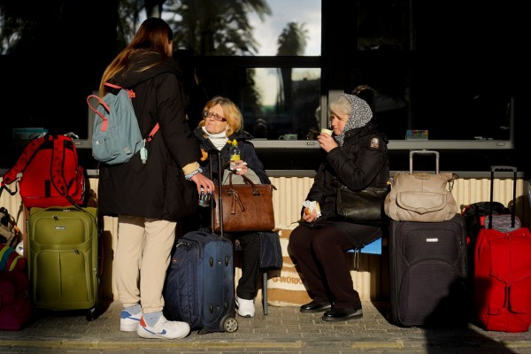 Sanidad pagará horas extra al personal de Atención Primaria que amplíe turno y atienda a refugiados