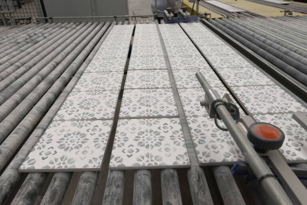 El azulejo prevé despidos: las ayudas serán de un máximo de 400.000 euros por empresa