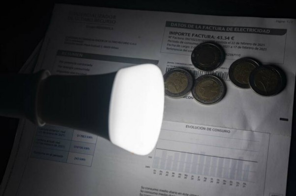 Marzo cierra como el mes con el precio medio de la luz más caro de la historia, con 283,3 euros/MWh
