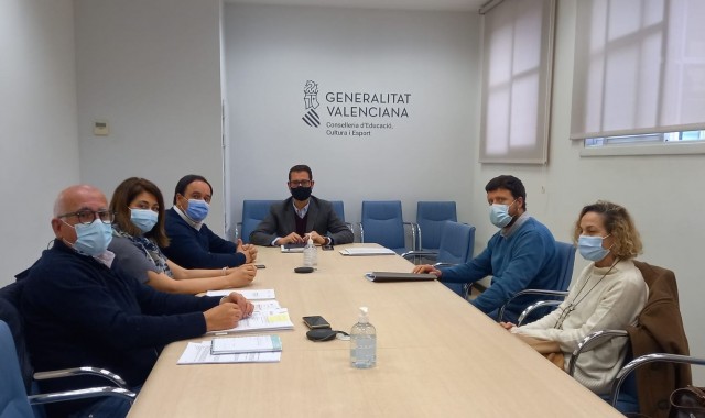 Finestrat propone a Educación adelantar el importe del coste del primer instituto para agilizar trámites