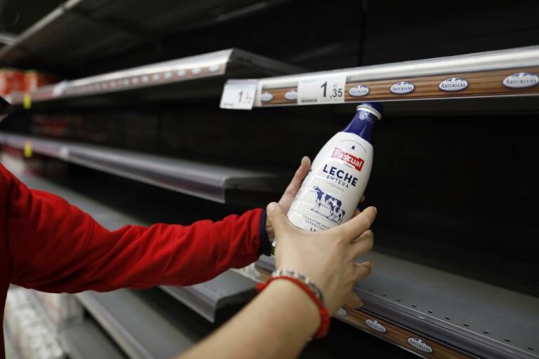El sector lácteo espera recuperar la normalidad en una semana como máximo
