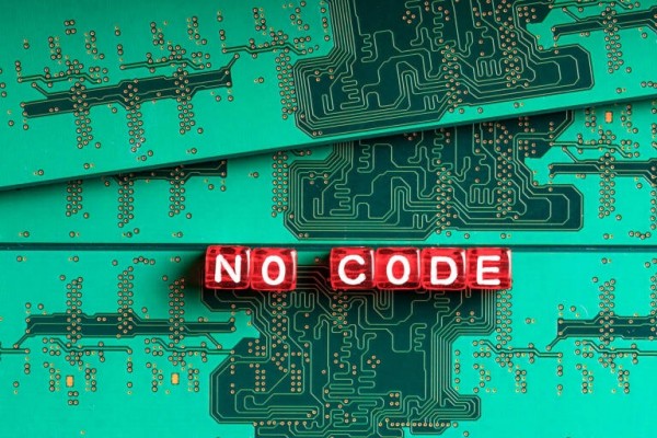                 El único festival de programación nocode de España se celebrará presencialmente en València