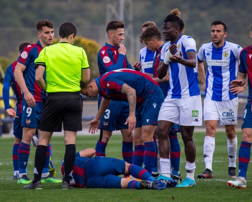 Posible sanción a Bikoro: suspensión sin sueldo de 11 a 30 días y/o multa del 25% del salario mensual