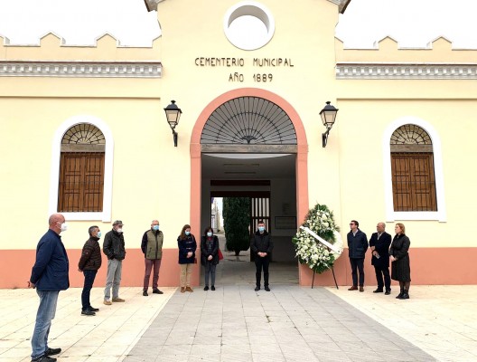 Catarroja homenajea a sus víctimas de la Guerra Civil, la dictadura franquista y el nazismo