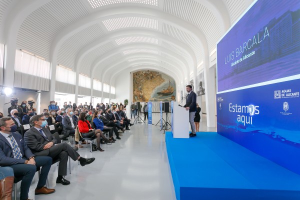 Completar el ciclo integral, las personas y el lado social, los ejes del plan estratégico de Aguas de Alicante 