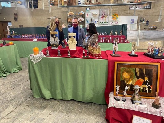 El Centro Regional de Artesanía enseña 'Una manera diferente de vivir la Semana Santa'