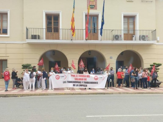 El personal de recogida de basuras de Mutxamel se manifestará por un aumento de sueldo 