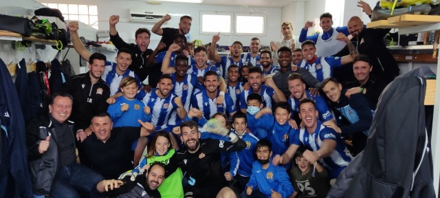 Dos goles de Rafa Chumbi hacen remontar al Águilas FC, que roza la zona de permanencia
