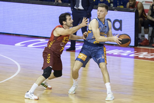 El Valencia consigue su revancha ante UCAM Murcia