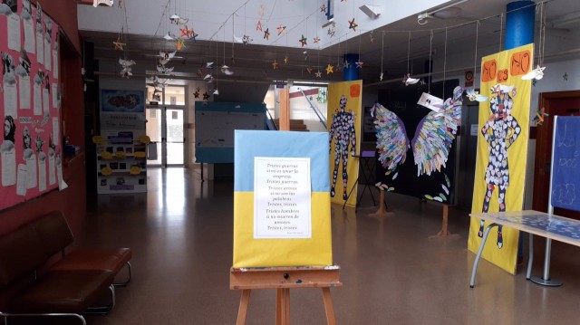 El IES Mar Menor atenderá desde el lunes a 20 refugiados en edad escolar y 24 familiares

