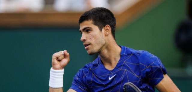 Alcaraz gana con solvencia a Fucsovics en su debut en el Masters 1.000 de Miami y se medirá a Cilic 