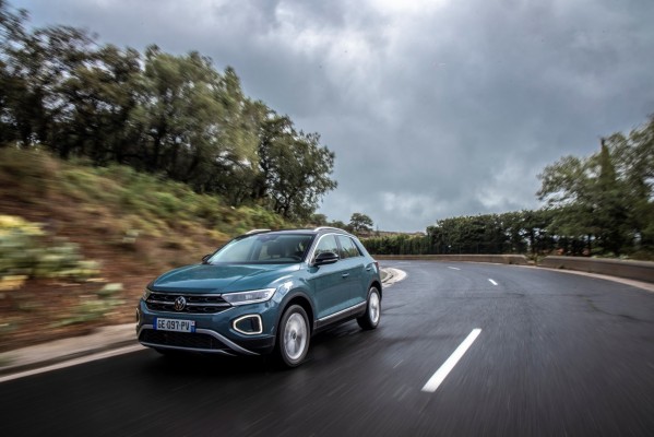 Volkswagen actualiza el T-Roc, el modelo de más éxito de la marca en España
