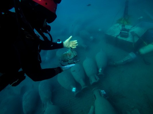 En busca del tesoro submarino: 'Canelobre' se sumerge en las profundidades del patrimonio