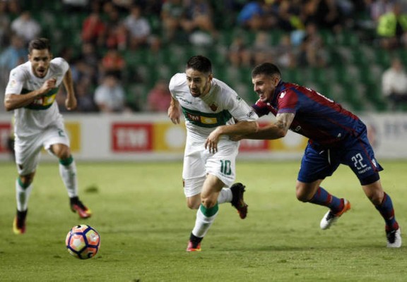 El Elche negocia con Hugo Fraile su baja