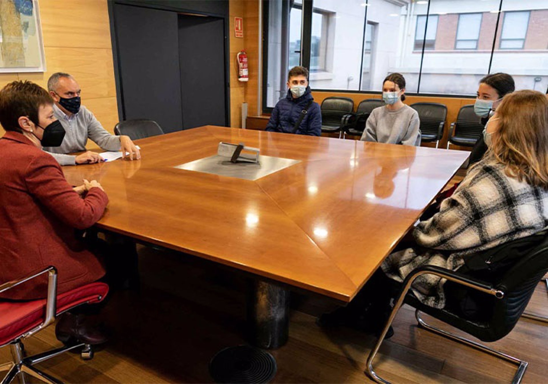 La UV ofrece a estudiantes ucranianos y rusos orientación académica y atención psicológica