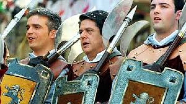 Alcoy inicia los trámites para retirar a Federico Trillo el título de Hijo Adoptivo