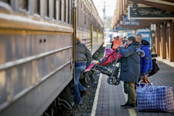 La Eurocámara da luz verde a reasignar fondos regionales para apoyar la acogida de refugiados
