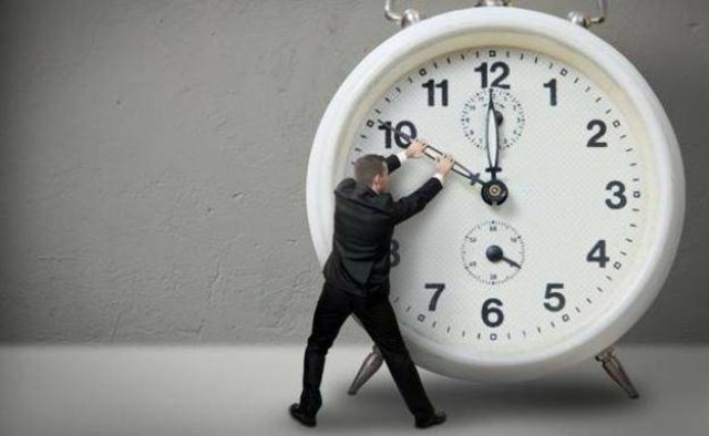 El cambio de hora llega en la madrugada de este domingo: más horas de luz para decir adiós al invierno