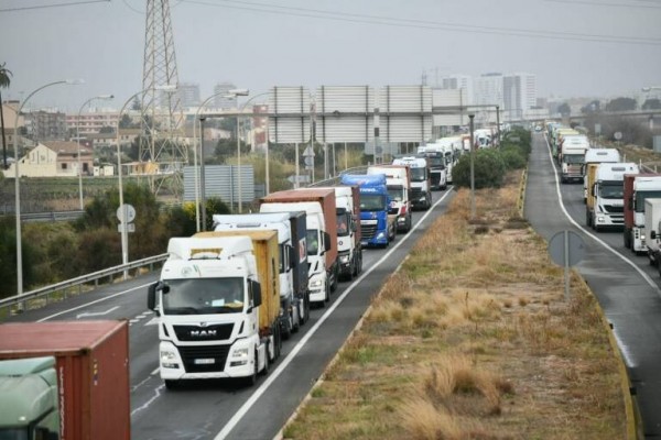El 60 % de las empresas de transporte por carretera no tiene empleados
