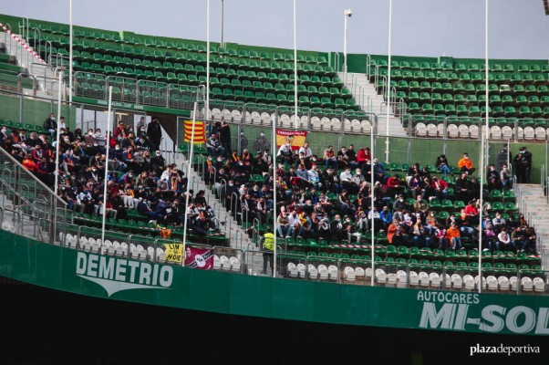Sanidad y CCAA permiten el consumo de bebida y comida en los campos de fútbol y baloncesto
