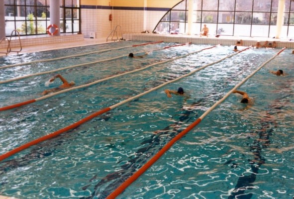 Alicante reimpulsa las actividades deportivas de agua y salud y licita su prestación por 521.000 euros