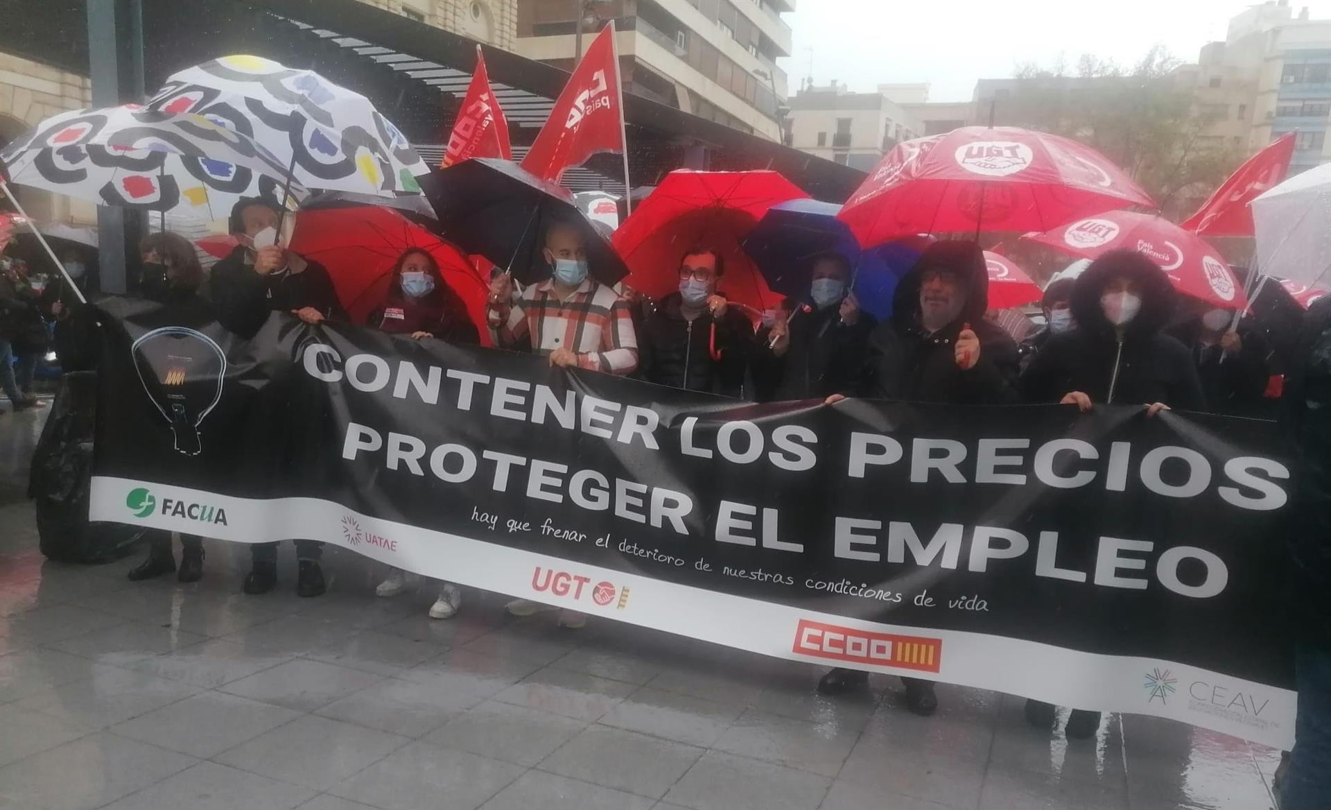 Sindicatos y trabajadores exigen 