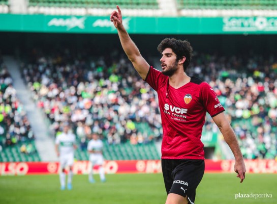 Guedes, objetivo prioritario de la Roma
