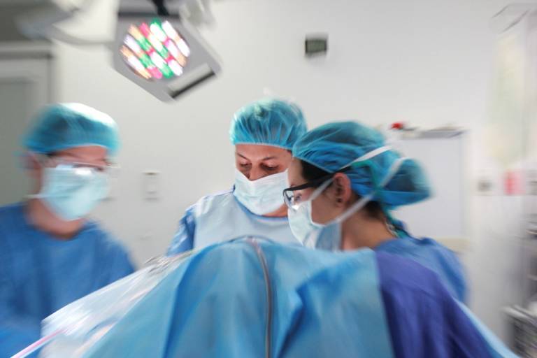 Sanidad disminuye un 14% los planes de choque para reducir listas de espera