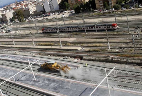 Alicante insta a Avant a rediseñar el nuevo barrio de Renfe para ampliar el Parque Central