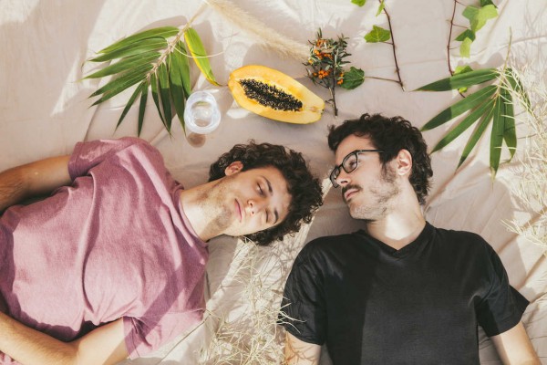 El dúo Cala Vento soplará la frescura de su rock en Magazine