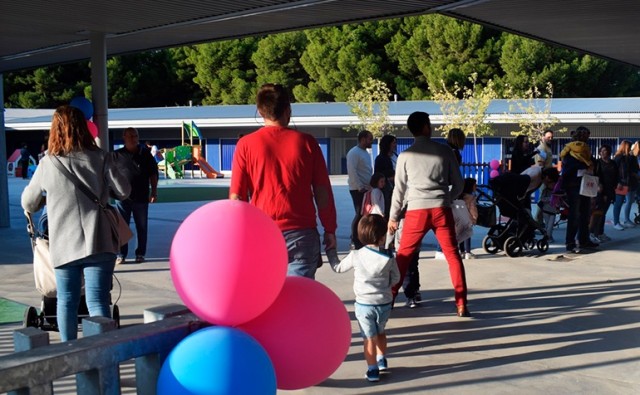 Los niños ucranianos escolarizados en España se duplican en una semana: más de 2.000 