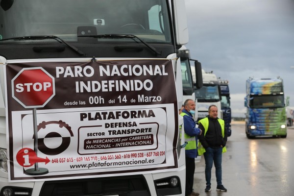 El Gobierno flexibiliza los periodos de descanso y conducción de los transportistas