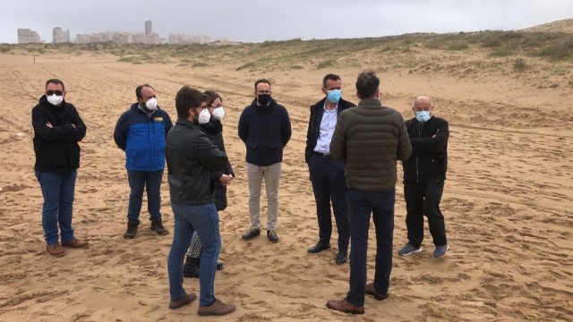 El bipartito de Elche defiende que la arena extraída en El Altet no tiene afeccióm ambiental