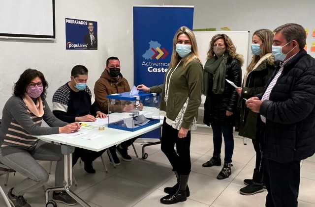 La presidenta del PP de Castellón vota a Feijóo como garantía de solución a 