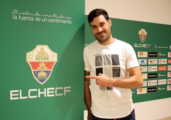 El Elche hace oficial el fichaje de Túñez