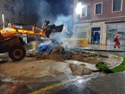 València reduce un 5,3% los residuos recogidos en Fallas y aumenta un 74% la recogida selectiva