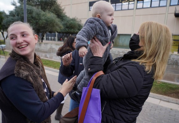 Juntos por la Vida traslada a España a más de 1.100 refugiados de Ucrania