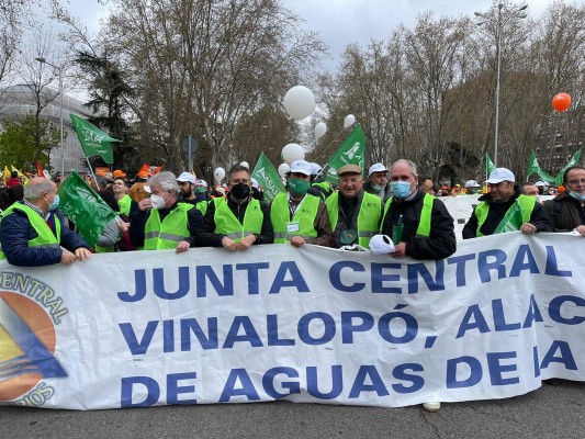 Miles de agricultores se manifiestan en Madrid para reivindicar un futuro para el mundo rural