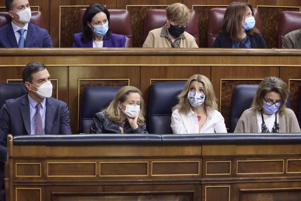 Las consecuencias económicas de la guerra centran las preguntas de la oposición en el Congreso