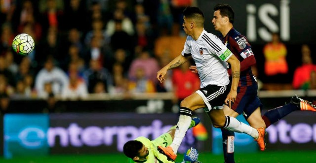 El Valencia se impuso en las dos únicas visitas del Eibar a Mestalla